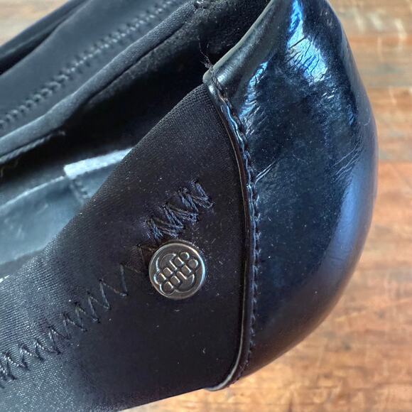 Dana Buchman Marant Black Kitten Heel Pump SZ 7 Stretch Sock Fabric Patent - Picture 7 of 11